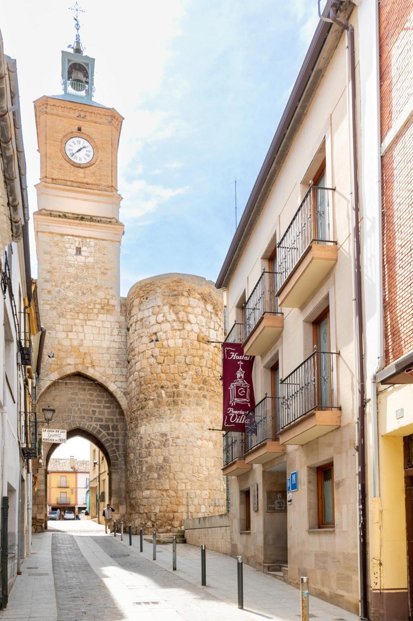 Hostal Sin Recep24H Puerta De La Villa - Pet Friendly & Restaurante Almazan Exterior photo