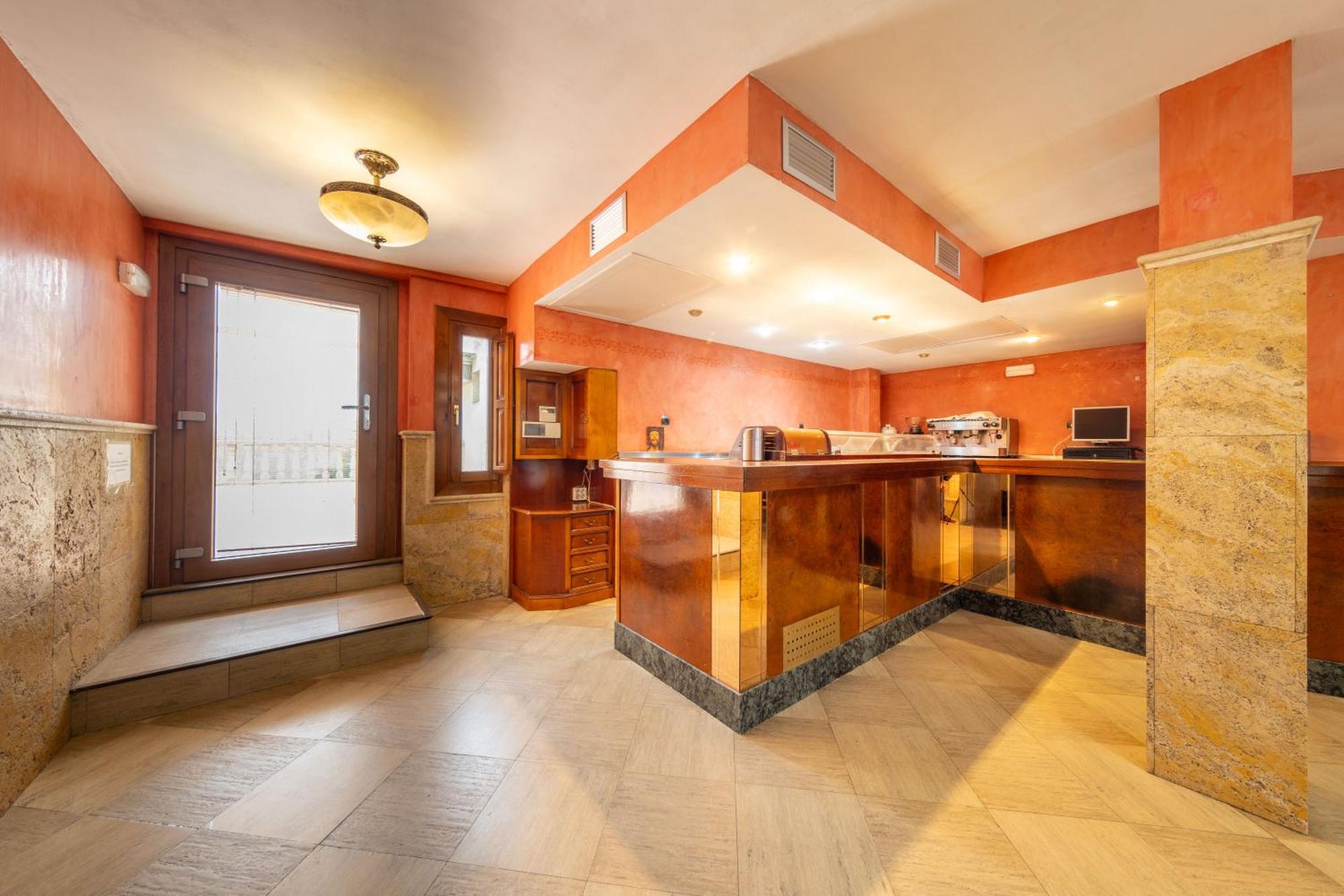 Hostal Sin Recep24H Puerta De La Villa - Pet Friendly & Restaurante Almazan Exterior photo